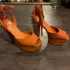 Jeffrey campbell orange platform with spikes
